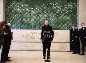 İSTANBUL (AA) – Cumhurbaşkanı Recep Tayyip Erdoğan, "Rusya ve Ukrayna