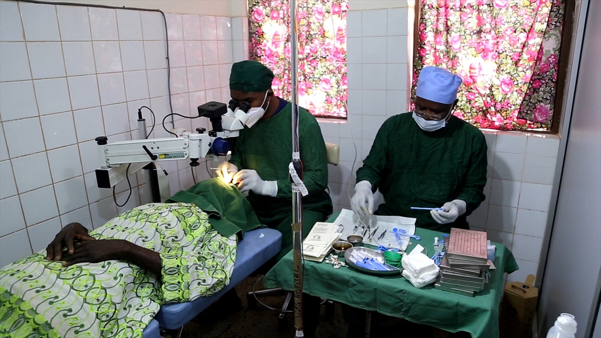 Deniz Feneri Derneğinin projesiyle Togo'daki 800 katarakt hastası ameliyat edildi