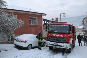 DENİZLİ (AA) – Denizli’nin Tavas ilçesindeki bir evde çıkan yangında