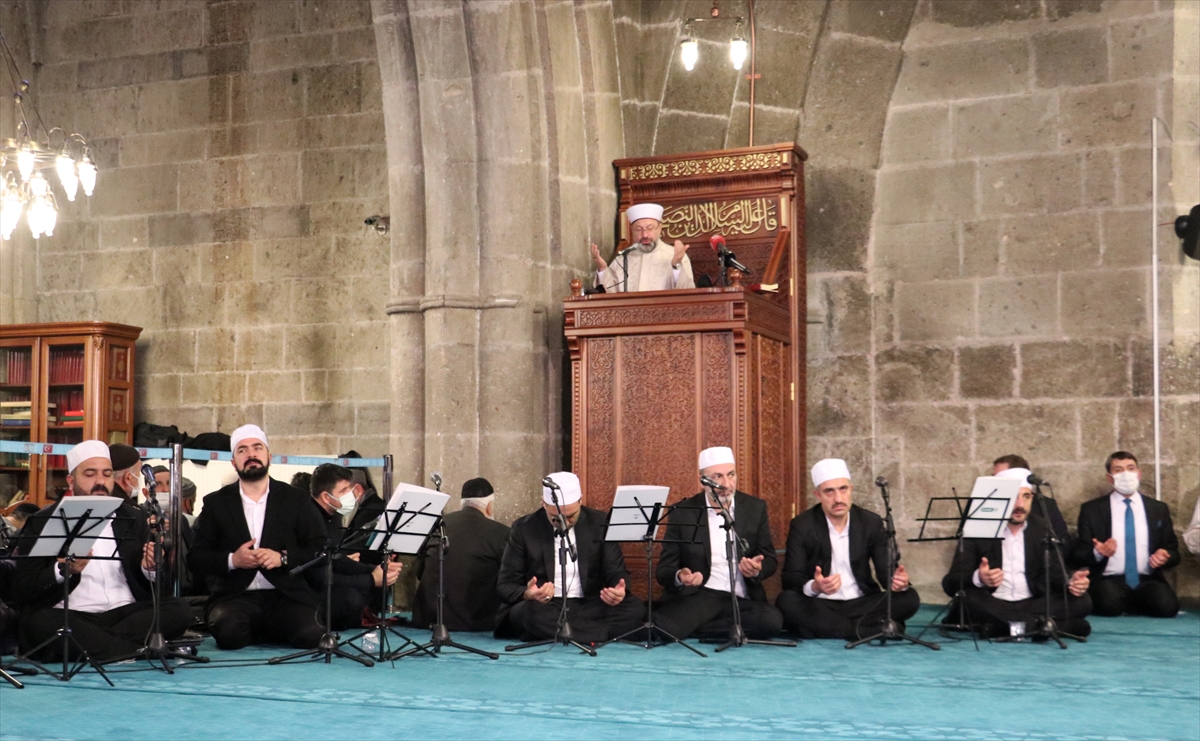 Diyanet İşleri Başkanı Ali Erbaş “1001 Hatim”in duasını yaptı:
