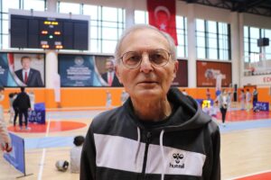 - Organizasyona 13 ilden 220 sporcu katılıyor