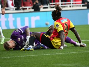 - Göztepe: 1 - Fraport TAV Antalyaspor: 0 (İlk yarı)