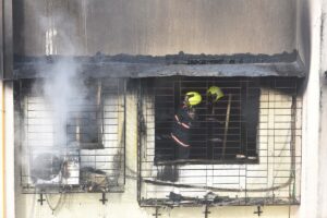 ANKARA (AA) – Hindistan'ın kalabalık kentlerinden Mumbai'de 20 katlı bir