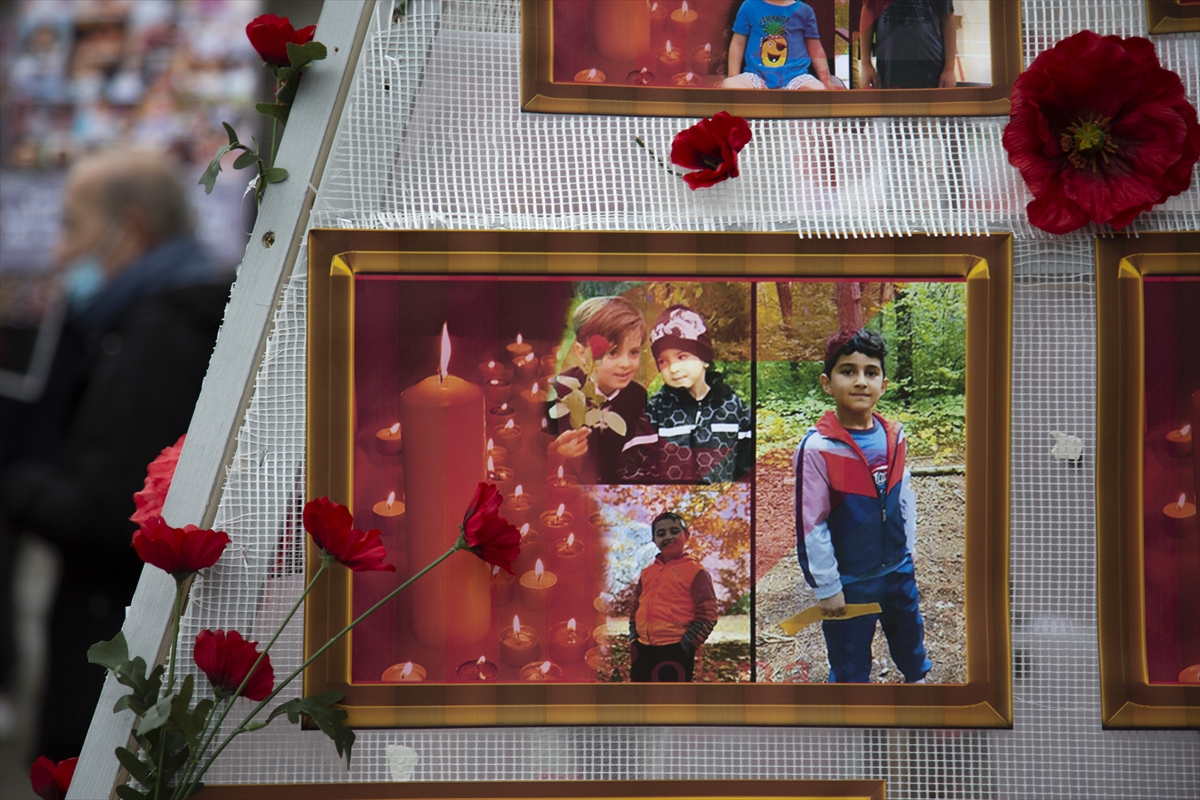 İran'ın Ukrayna uçağını düşürmesinin 2. yılında kurbanlar Londra'da anıldı