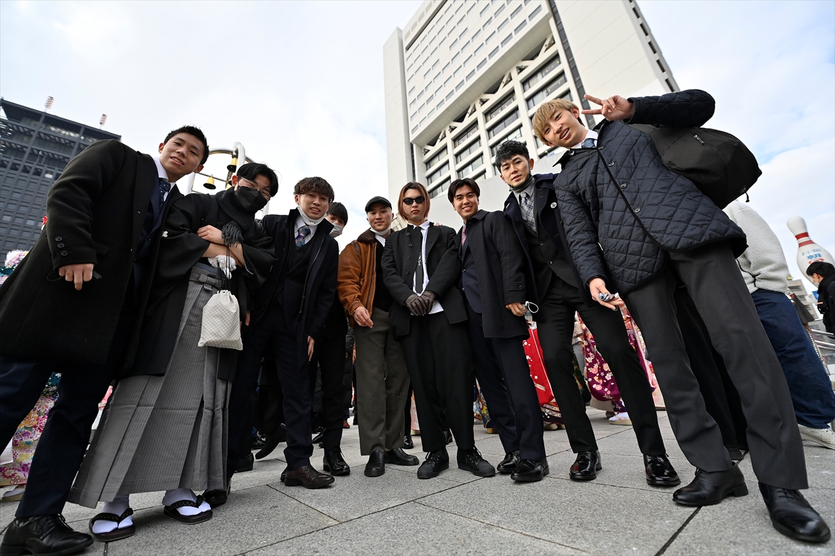 TOKYO (AA) – Japonya'nın başkenti Tokyo'da "Seijin no Hi" (Yetişkinler