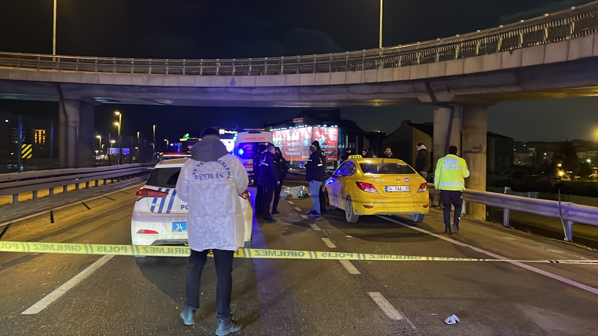 Kadıköy'de otomobilin çarptığı kişi öldü
