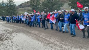KARABÜK (AA) – Karabük'te Özçelik-İş Sendikası üyesi bir grup, özel