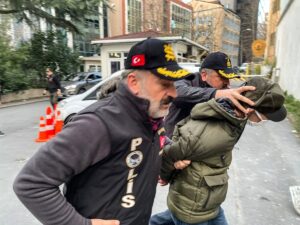 İSTANBUL (AA) – İstanbul'un Kartal ilçesinde çalıştığı sağlık merkezinde silahlı