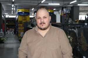 KASTAMONU (AA) – Kastamonu'daki bir yapı marketin çalışanları, firma sahibine