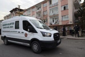 ANKARA (AA) – Keçiören'de tartıştığı eşi tarafından bıçaklanan kadın, sağlık