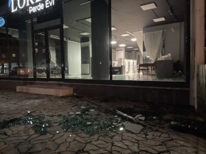 KIRKLARELİ (AA) – Kırklareli'nde şiddetli fırtına nedeniyle çok sayıda ev