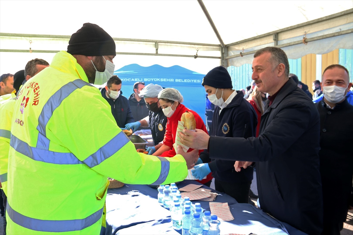 KOCAELİ (AA) – Kocaeli Büyükşehir Belediyesi Başkanı Tahir Büyükakın, belirli