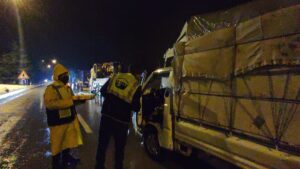 KONYA (AA) – Konya'nın Seydişehir ilçesinde yoğun kar yağışı ve