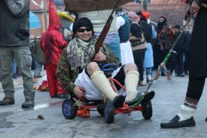 VEVÇANİ (AA) – Kuzey Makedonya'nın en eski karnavalı olarak bilinen