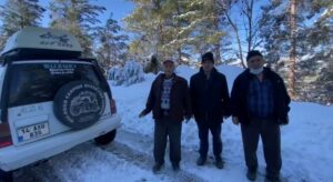 MERSİN (AA) – Mersin’in Anamur ilçesinde kar nedeniyle yolu kapanan