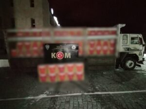 NİĞDE (AA) – Niğde'de bir kamyonda gümrük kaçağı 9 milyon