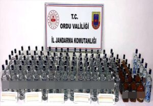 ORDU (AA) – Ordu'nun Ünye ilçesinde düzenlenen kaçak içki operasyonunda