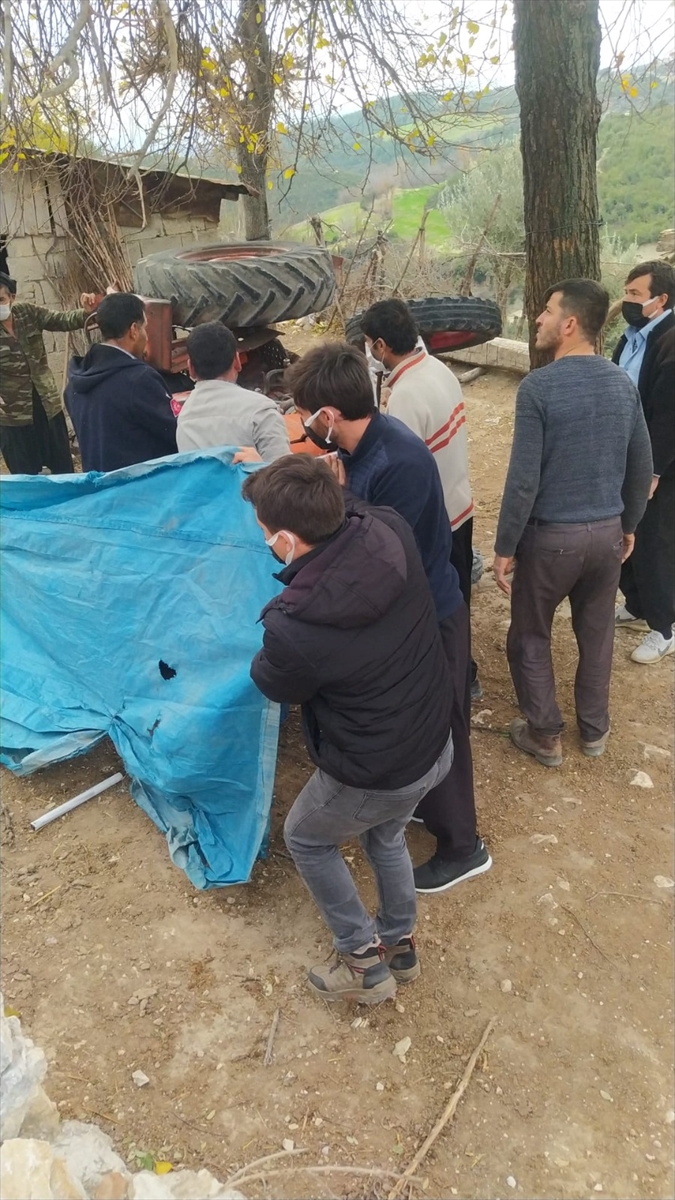Osmaniye'de devrilen traktörün altında kalan çocuk yaşamını yitirdi