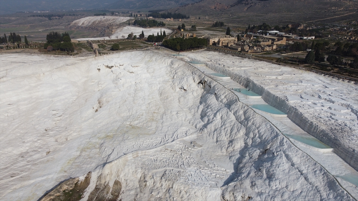 Pamukkale'deki oteller yarıyıl tatilinde yüzde 100 doluluk hedefliyor