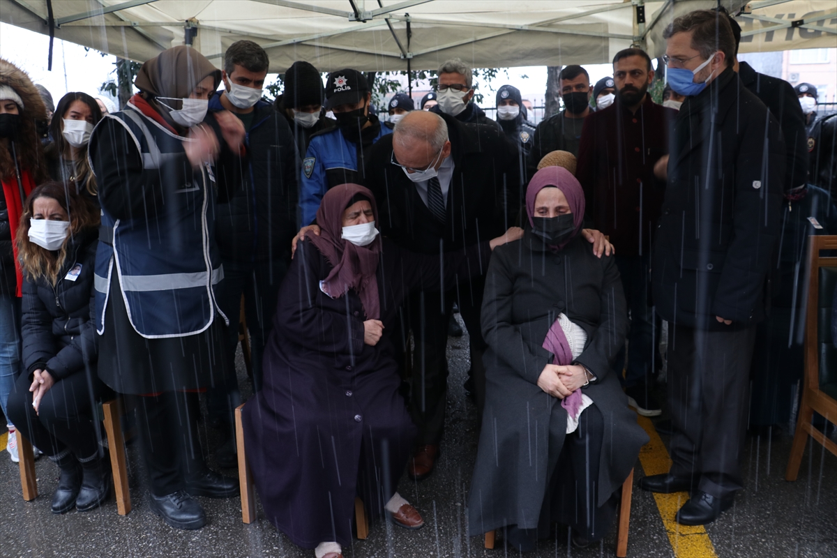 Sakarya'da kalp rahatsızlığı nedeniyle ölen polis için tören düzenlendi