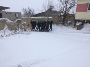 SİVAS (AA) – Sivas'ta karla mücadele ekipleri, hasta ve cenaze