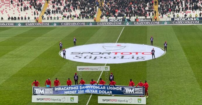 Süper Lig maçlarına “ihracatta hedef 250 milyar dolar” pankartı ile çıkılacak