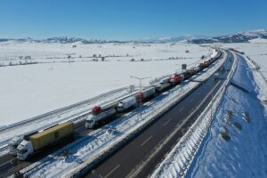 GAZİANTEP (AA) – Tarsus-Adana-Gaziantep (TAG) Otoyolu'nun Gaziantep-Nurdağı yönü, oluşan don
