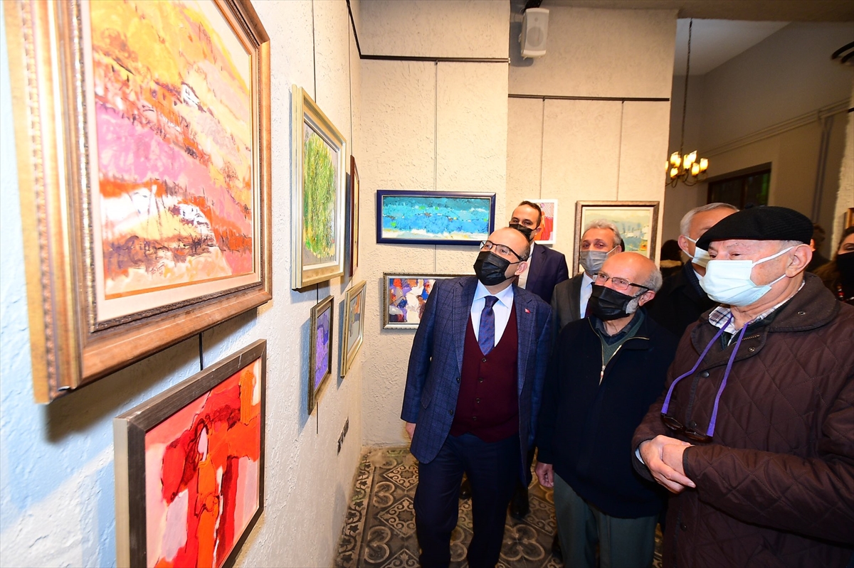 Trabzonlu 80 yaşındaki ressam eserlerini sanatseverlerle buluşturdu