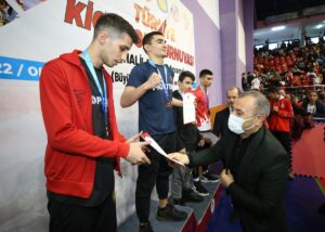 ORDU (AA) – Ordu'da düzenlenen Türkiye Kick Boks Turnuvası, tamamlandı.