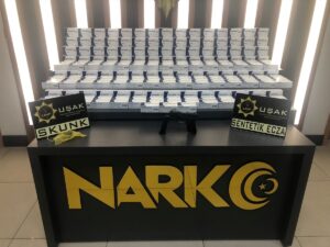 UŞAK (AA) – Uşak'ta yolcu otobüsünde, yeşil reçeteyle satılan 16