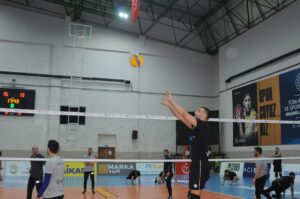 MARDİN (AA) – Voleybol AXA Sigorta Efeler Ligi ekiplerinden Yeni