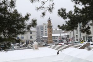 YOZGAT (AA) – Yozgat, Niğde, Nevşehir, Sivas ve Kayseri'de kar