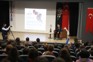 - "Ben de hem eğitimimi tamamlarken hem de spor hayatımı