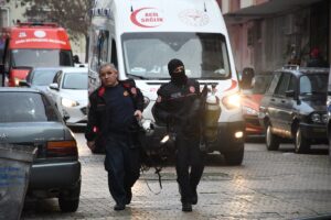 ADANA (AA) – Adana'nın merkez Çukurova ilçesinde bir evde çıkan