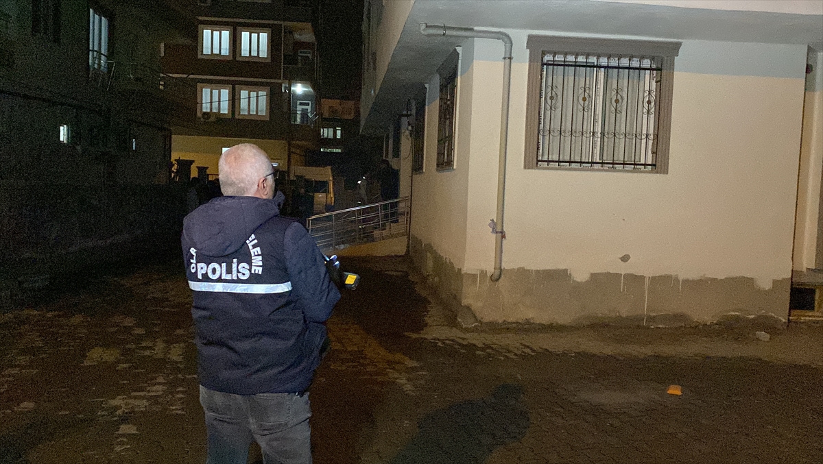 ADIYAMAN (AA) – Adıyaman'da bir evde çıkan yangında dumandan etkilenen