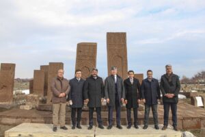 BİTLİS (AA) – Bitlis'in Ahlat ilçesinde Kazakistan Cumhuriyeti Bitlis Fahri