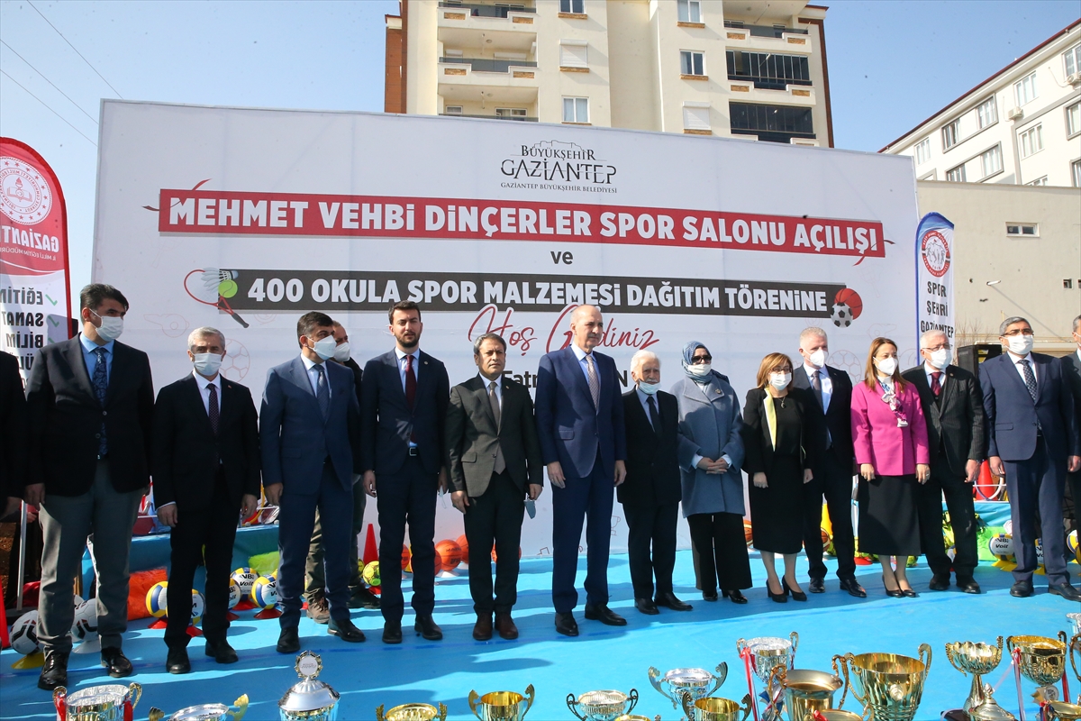 AK Parti Genel Başkanvekili Kurtulmuş, Gaziantep'te spor salonu açılışına katıldı: