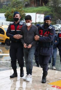 ANTALYA (AA) – Antalya'nın Alanya ilçesinde göçmen kaçakçılığı operasyonunda organizatörlük