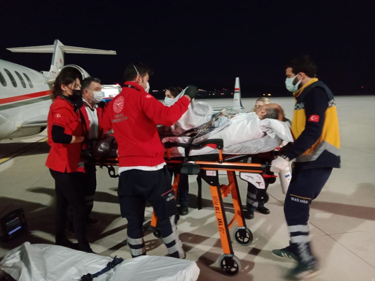 Almanya'da beyin kanaması geçiren İzmirli öğretmen ambulans uçakla Türkiye'ye getirildi