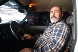 ANTALYA (AA) – Antalya'da gelin ve damadın çevresinde araçla "drift"