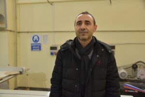 - Şanlıurfa'nın Siverek ilçesindeki meslek lisesi öğrencileri, geri dönüştürdükleri palet