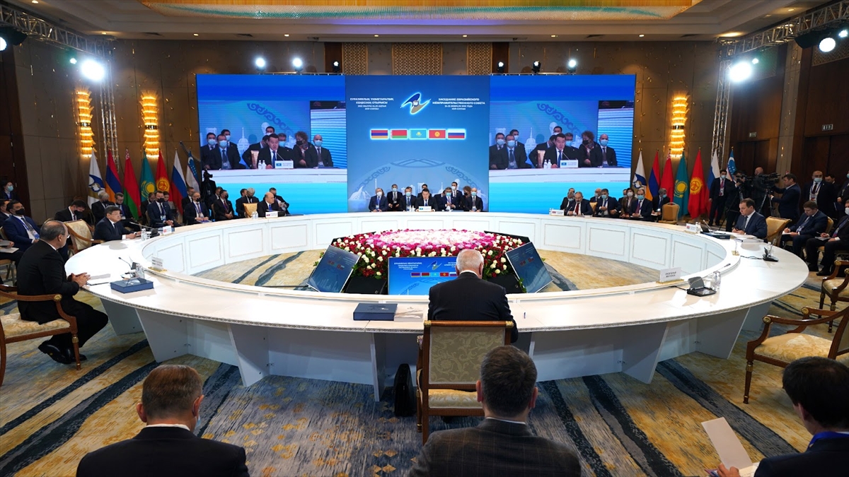 Avrasya Ekonomik Birliği hükümet başkanları, bölgedeki jeopolitik gerilim gündemiyle toplandı