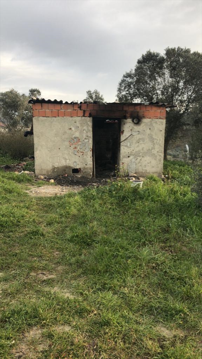 Aydın'da yangın çıktığı belirlenen barakada bir kişi ölü bulundu