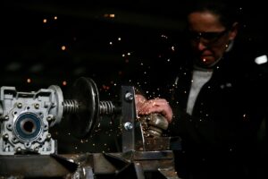 DÜZCE (AA) – ÖMER ÜRER – Düzce'de, "erkek işi" olarak