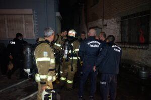 BALIKESİR (AA) – Balıkesir'in Edremit ilçesinde çıkan yangında, bir ev