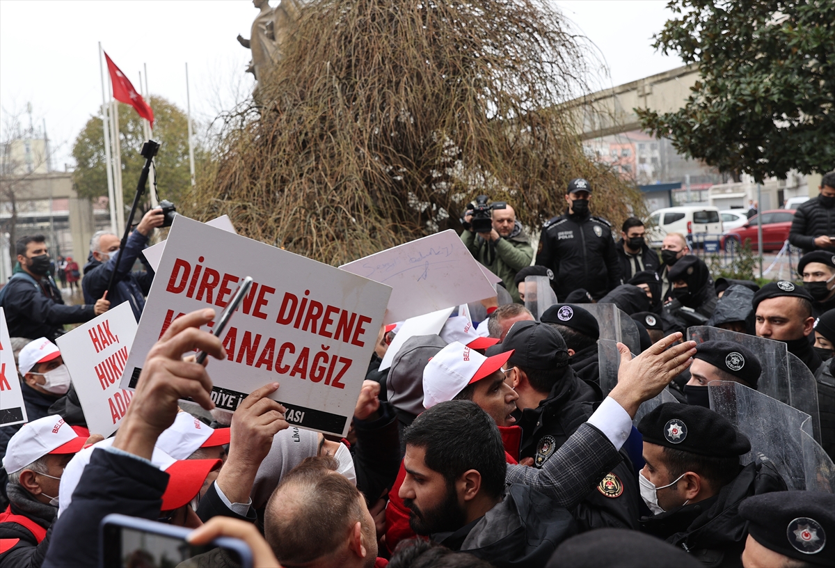 Belediye İş Sendikası üyelerinden Bakırköy Belediyesi önünde “işe iade” eylemi