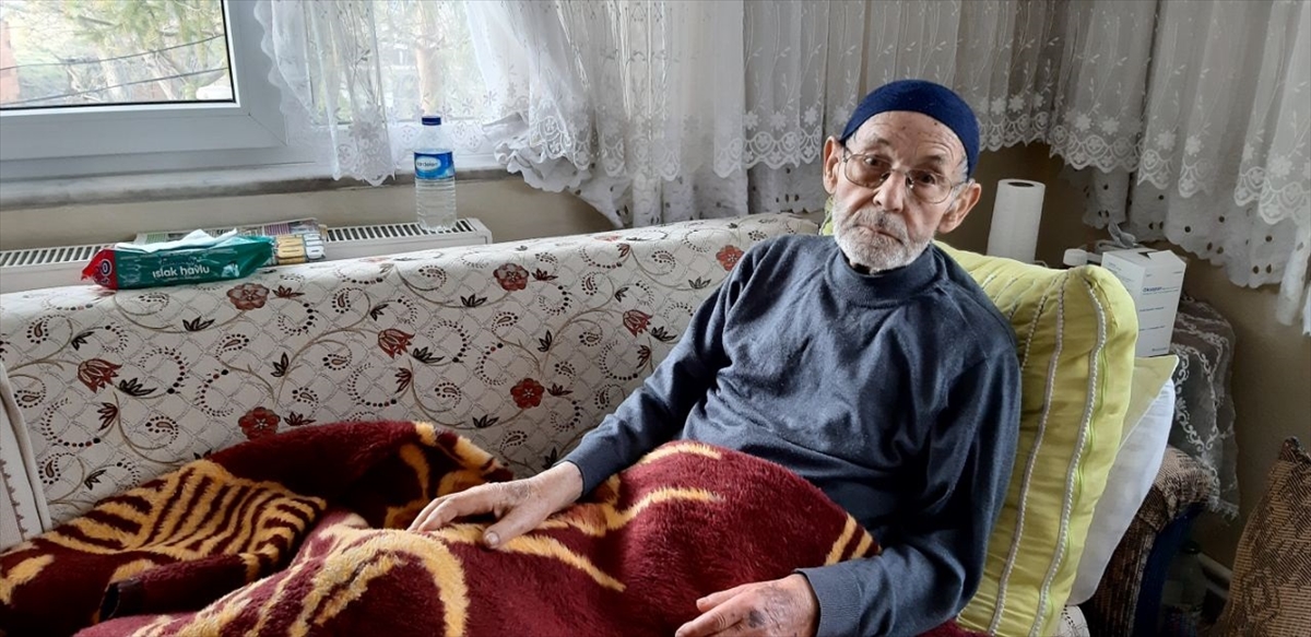 Bolu'da 96 yaşındaki “Abdullah dede” koronavirüsü yendi