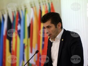 SOFYA (AA) – Bulgaristan hükümeti, Ukrayna’ya insani ve askeri-lojistik yardım