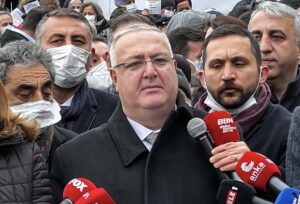 ANKARA (AA) – CHP Genel Başkan Yardımcısı Ahmet Akın, "İktidar,