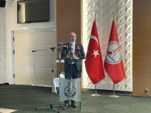 İZMİR (AA) – CHP Genel Başkan Yardımcısı Ali Öztunç, siyasal